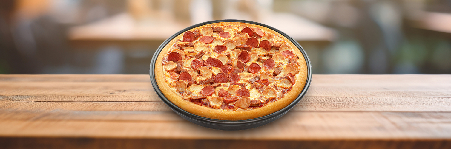Dapatkan Coca Cola 1 Liter atau Personal Meaty Pizza image